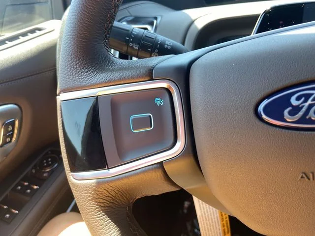 New 2026 Agate Black Metallic Ford King Ranch image 15