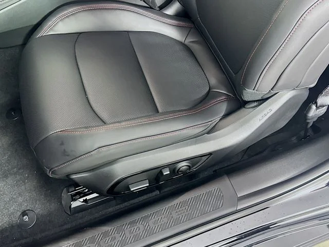 New 2026 Diamond Black Crystal Pearlcoat Dodge  image 20