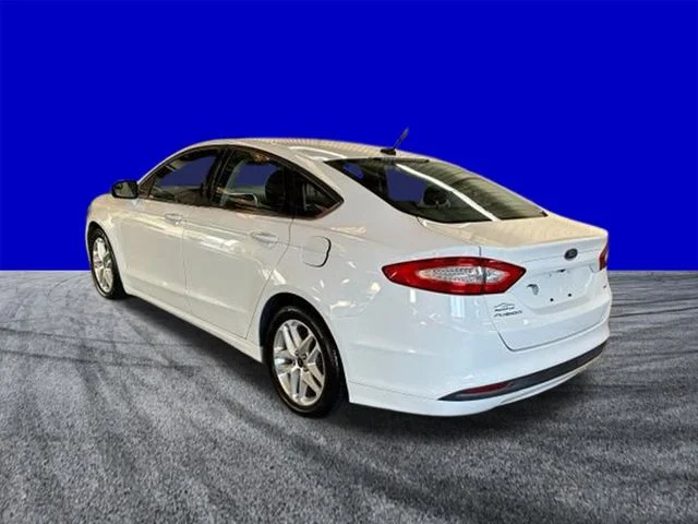 Used 2016 Oxford White Ford SE image 5