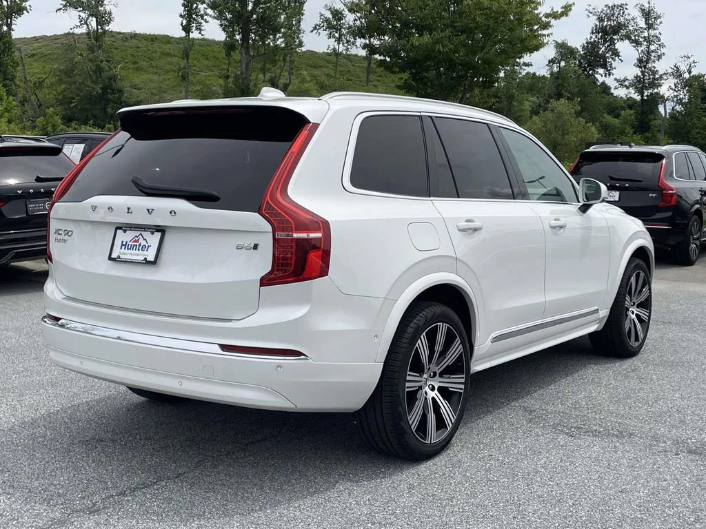Certified Used 2023 Crystal White Volvo Ultimate image 28