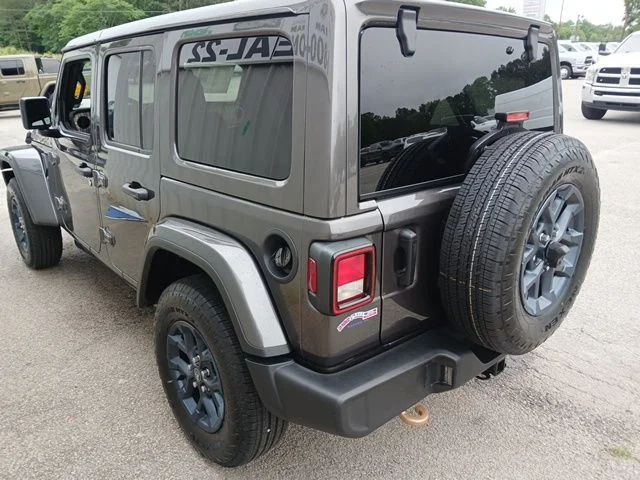 New 2026 Granite Crystal Metallic Clear-Coat Exterior Paint Jeep 85th Anniversary Edition image 7