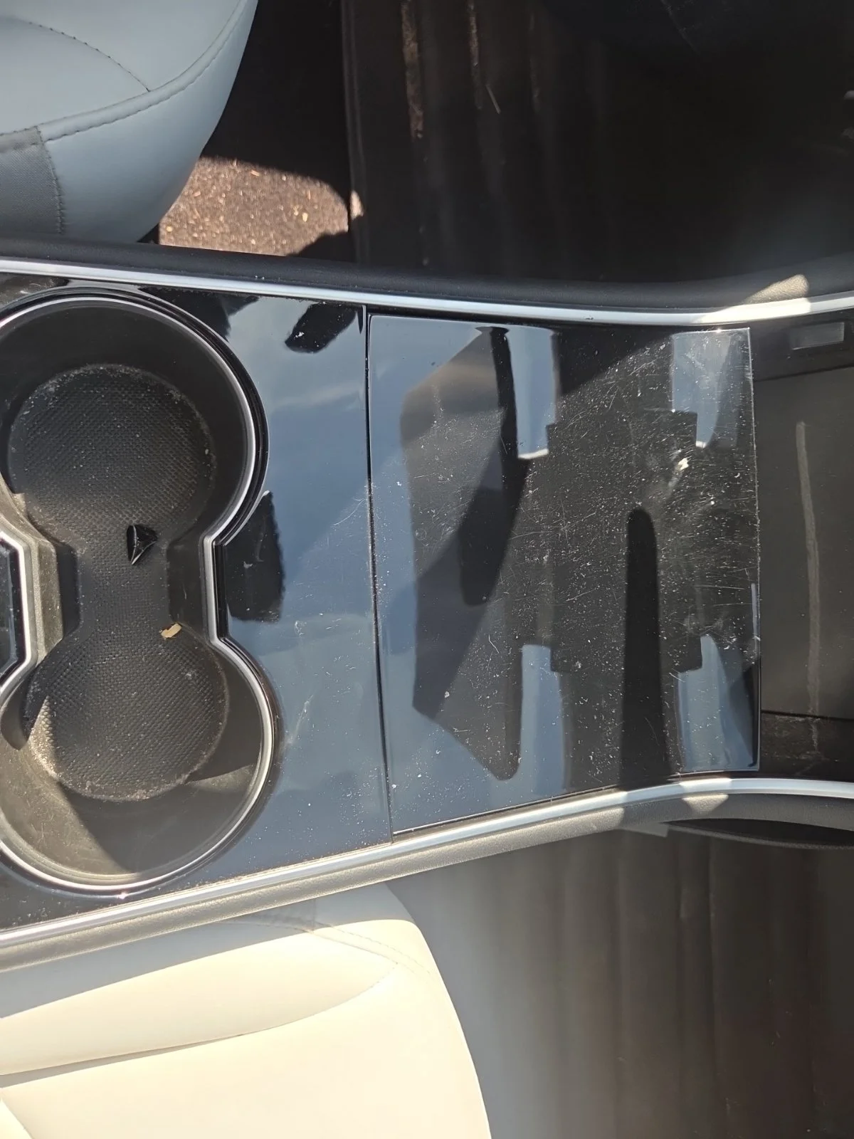 Used 2019 Blue Tesla Standard Range Plus image 16