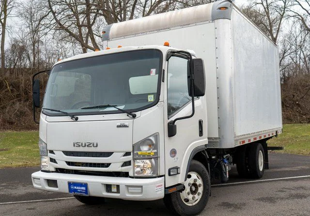 2020 Isuzu NPR 