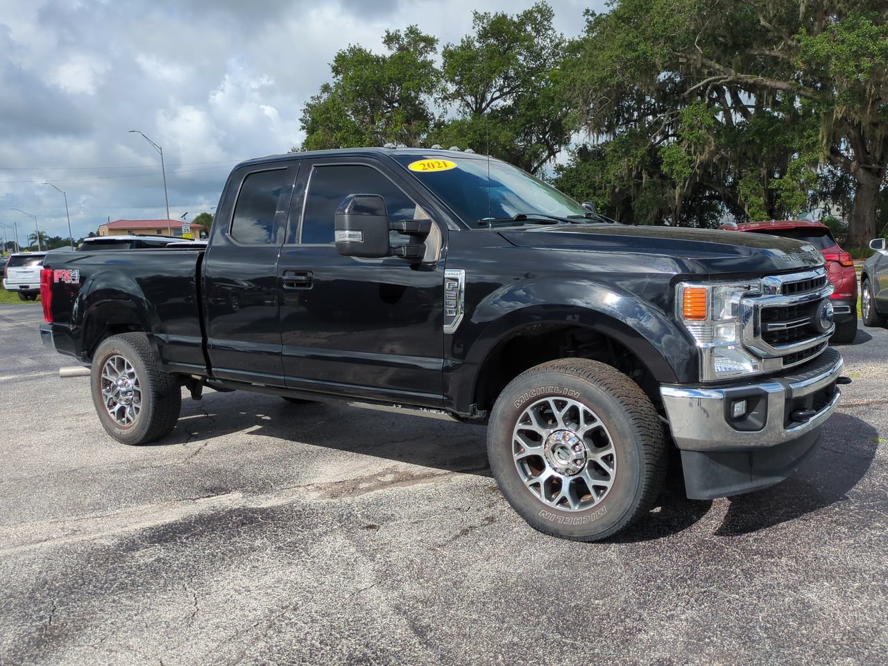 Used 2021  Ford  image 2