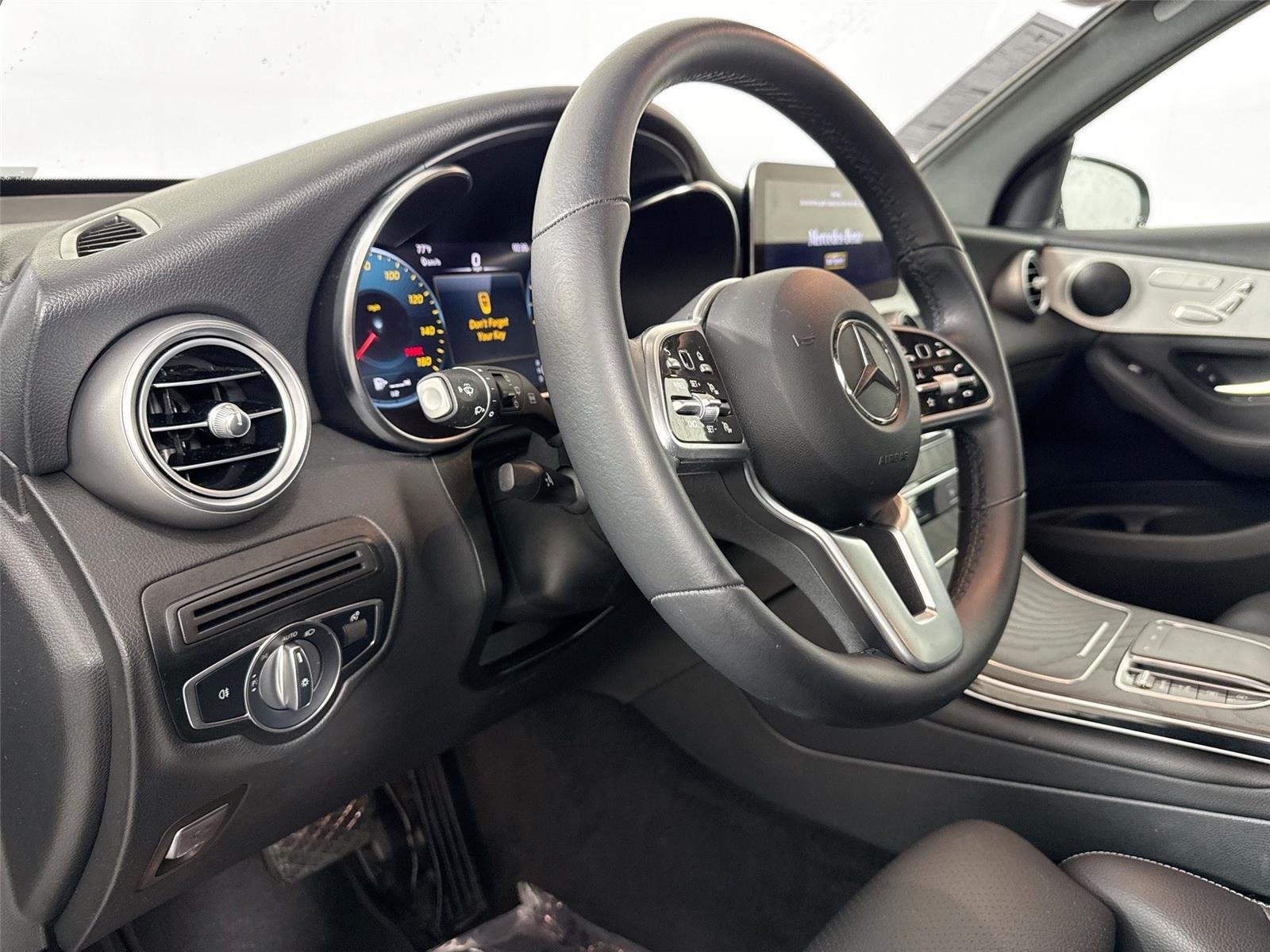 Used 2022 Black Mercedes-Benz GLC 300 image 4