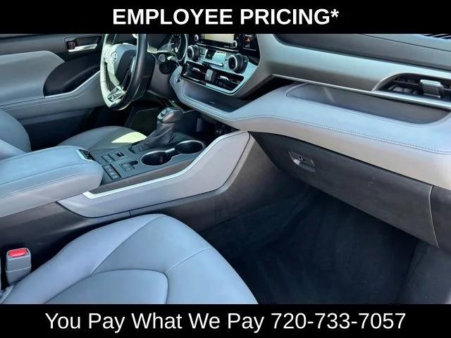 Used 2020 Blue Toyota XLE image 18