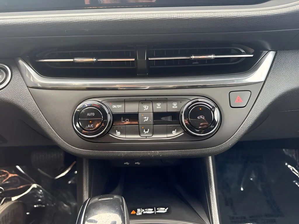 Used 2025 Black Buick Preferred image 12