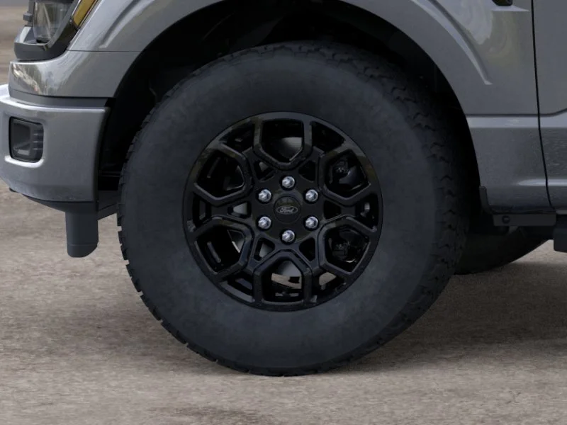 New 2026 Carbonized Gray Metallic Ford XLT image 19