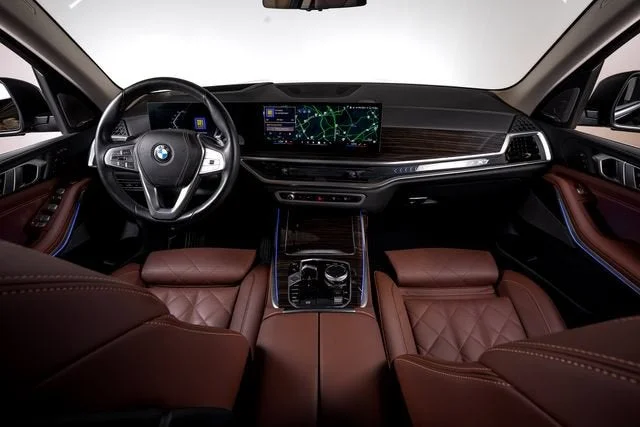 Used 2024 Black Sapphire Metallic BMW xDrive40i image 35