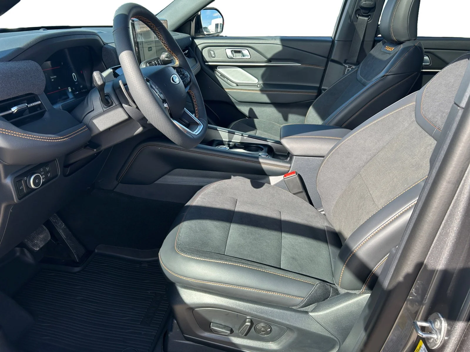 New 2026 Carbonized Grey Metallic Ford Tremor image 14
