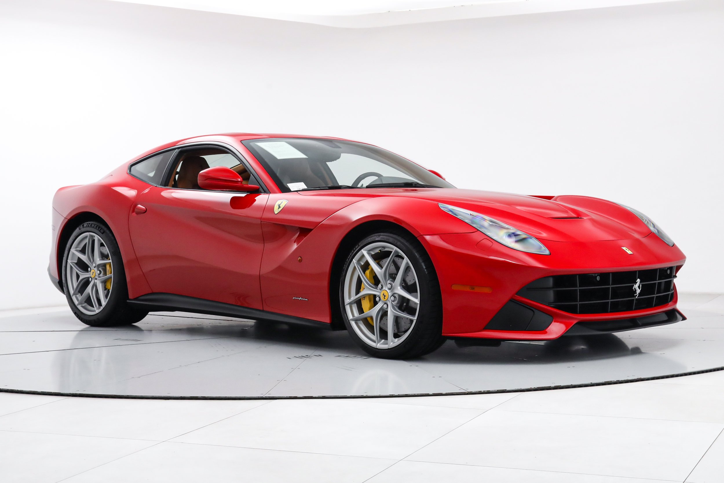 Used 2016 Red Ferrari  image 10