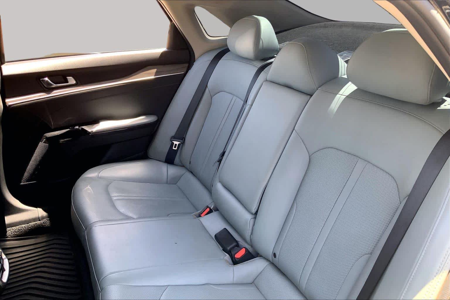 Used 2021 Ebony Black Kia EX image 21