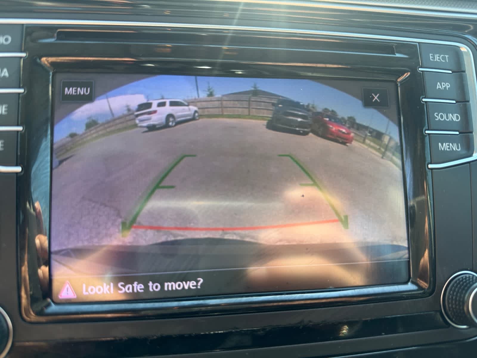 Used 2018 Deep Black Pearl Metallic Volkswagen 2.0T SE image 28
