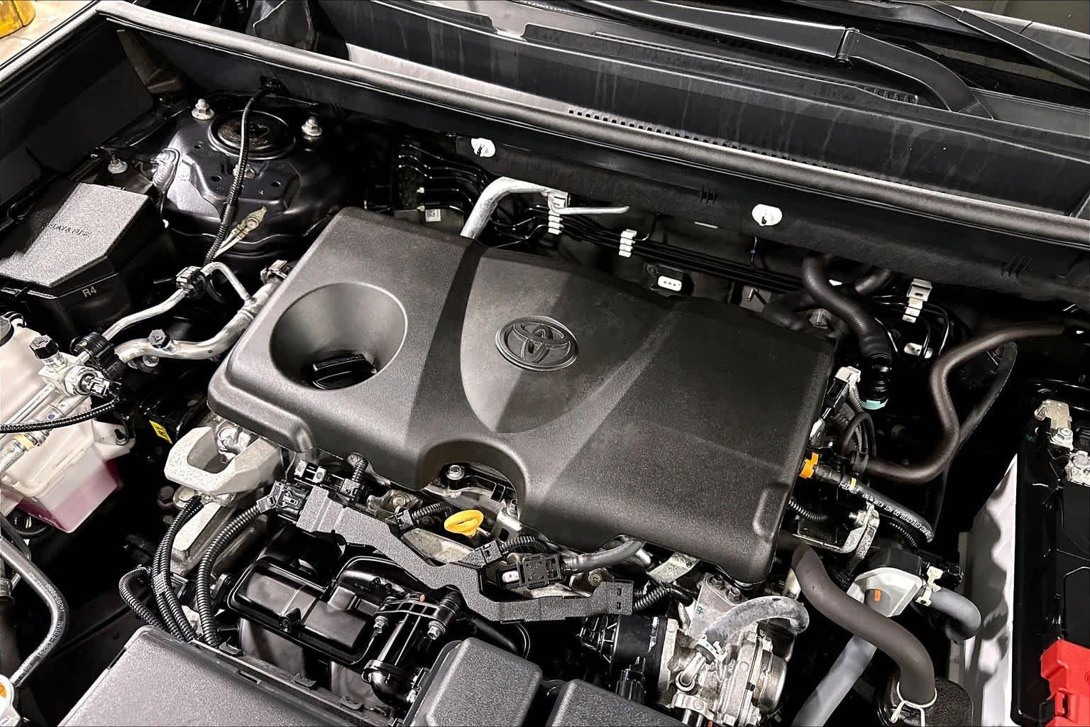Used 2024 Magnetic Gray Metallic Toyota XLE Premium image 33