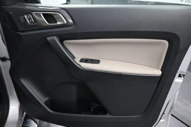 Used 2019 Silver Ford Lariat image 13