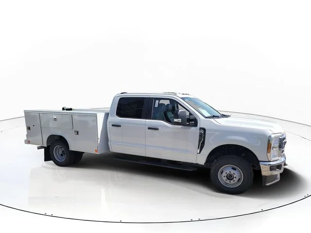 New 2026 Oxford White Ford XL image 4