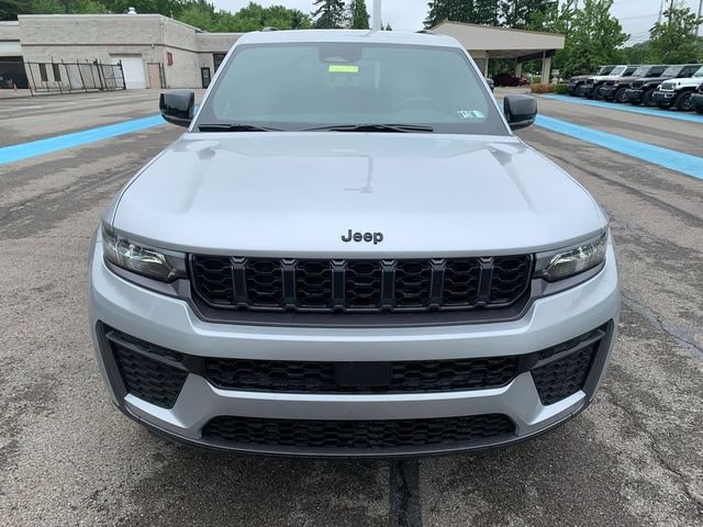 New 2026 Silver Zynith Jeep Altitude image 10