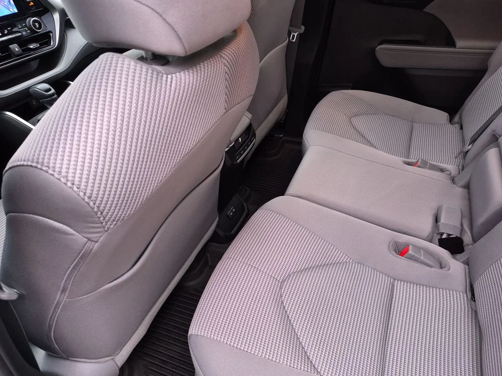 Used 2023 Silver Toyota L image 36