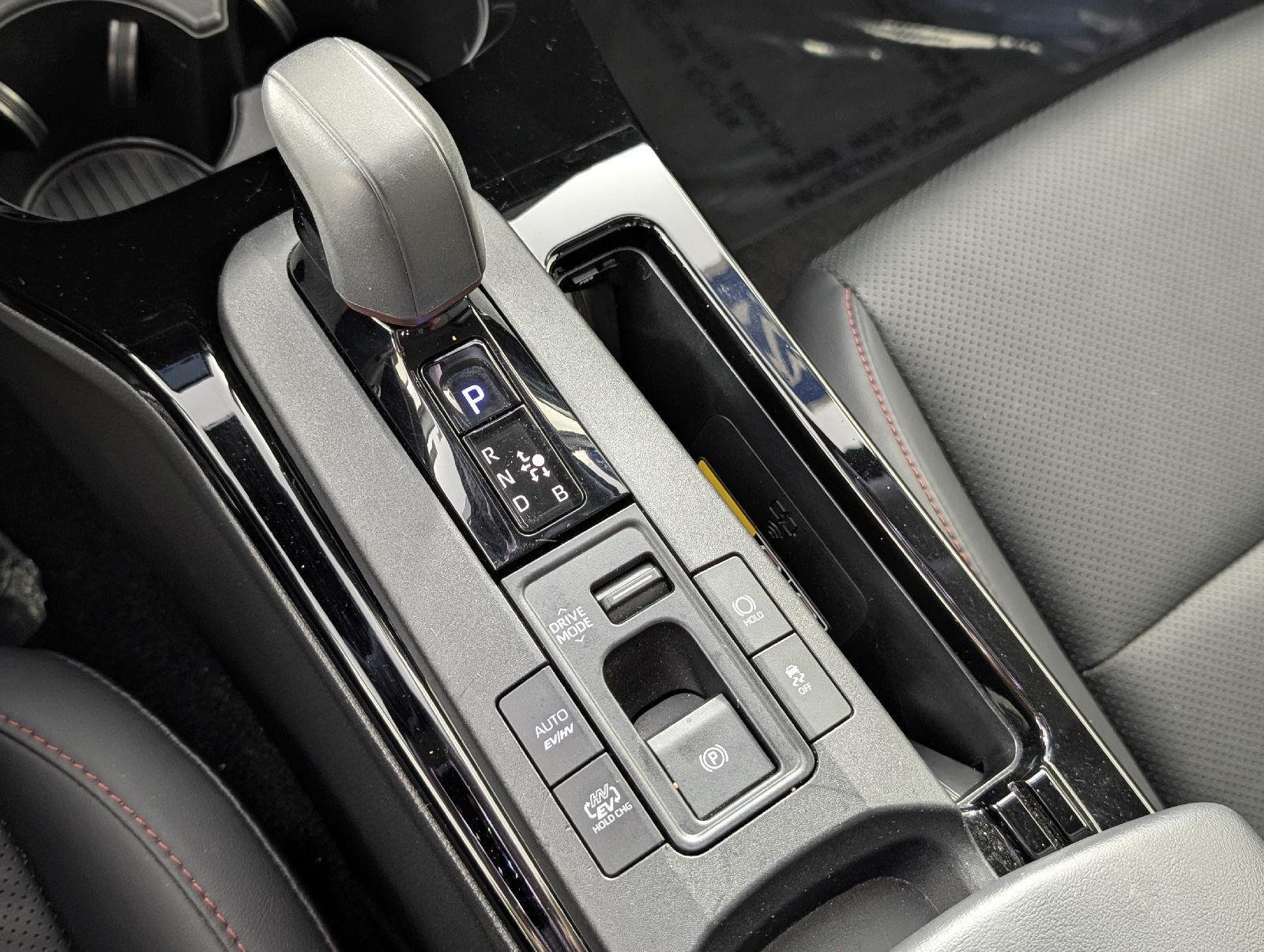Used 2023 Wind Chill Pearl Toyota XSE image 29