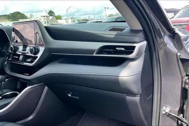 Used 2024 Gray Toyota XLE image 23