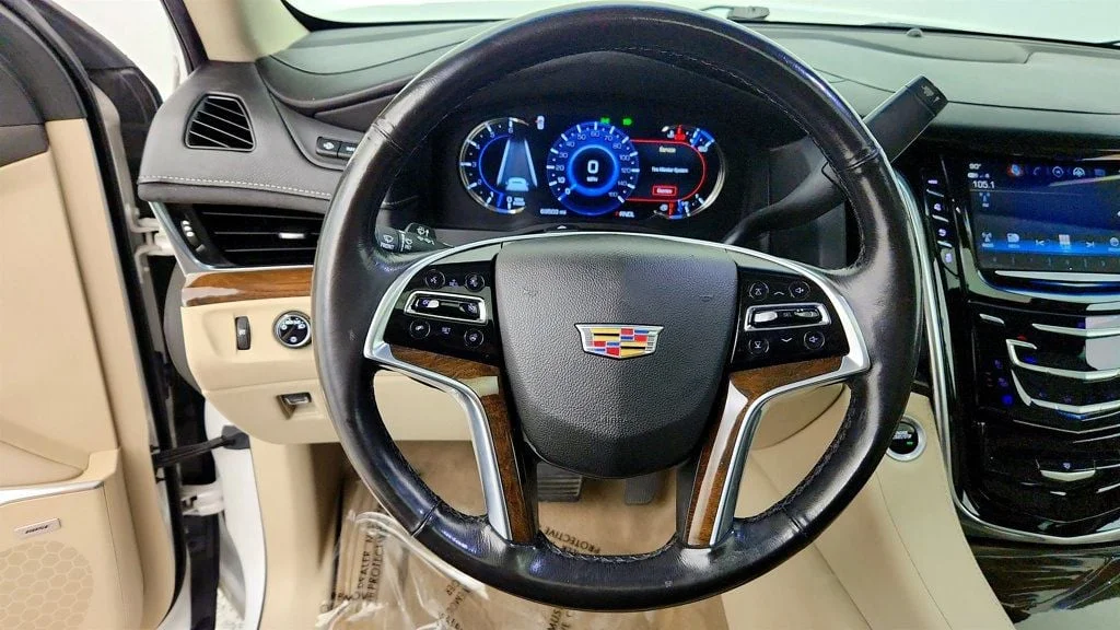 Used 2018 Crystal White Tricoat Cadillac 4WD 4dr Premium Luxury image 14