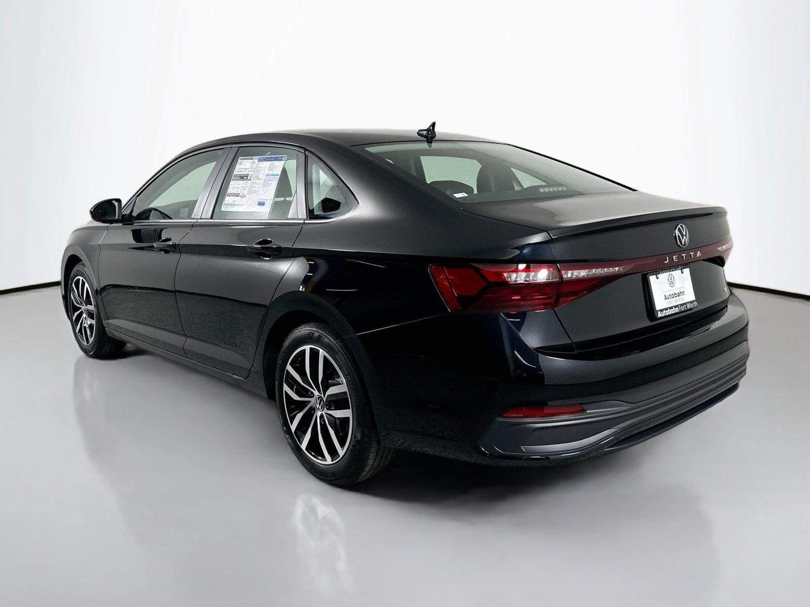 2025 Volkswagen Jetta SE - Photo 6