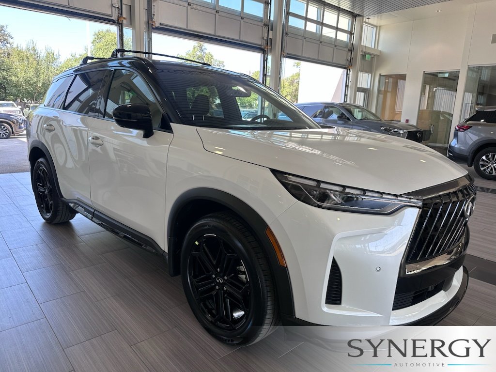 New 2027 2T RAD WHT INFINITI Sport AWD image 31