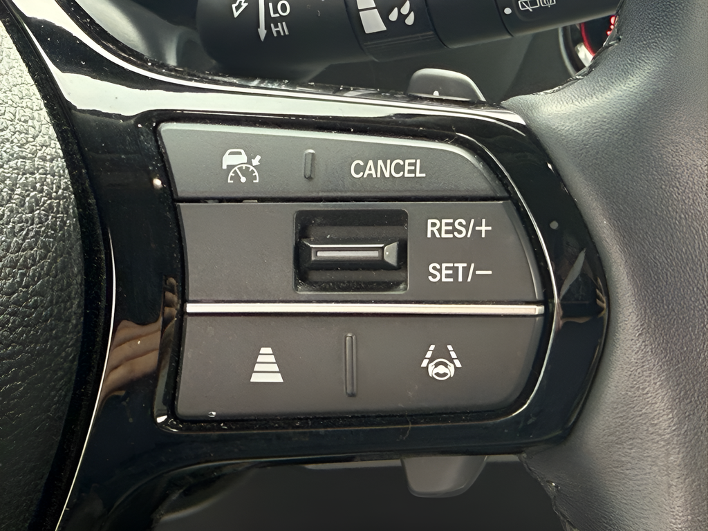 Used 2023 White Honda Touring image 16