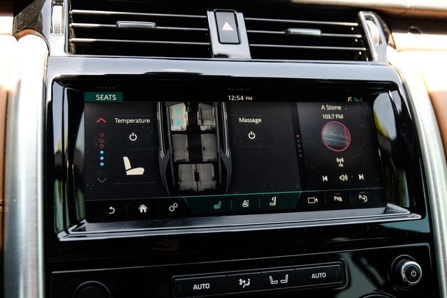 Used 2019 White Land Rover HSE Luxury image 47