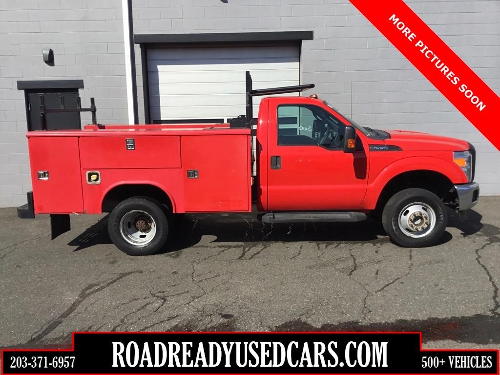 2016 Ford F-350 Super Duty Chassis Cab XL