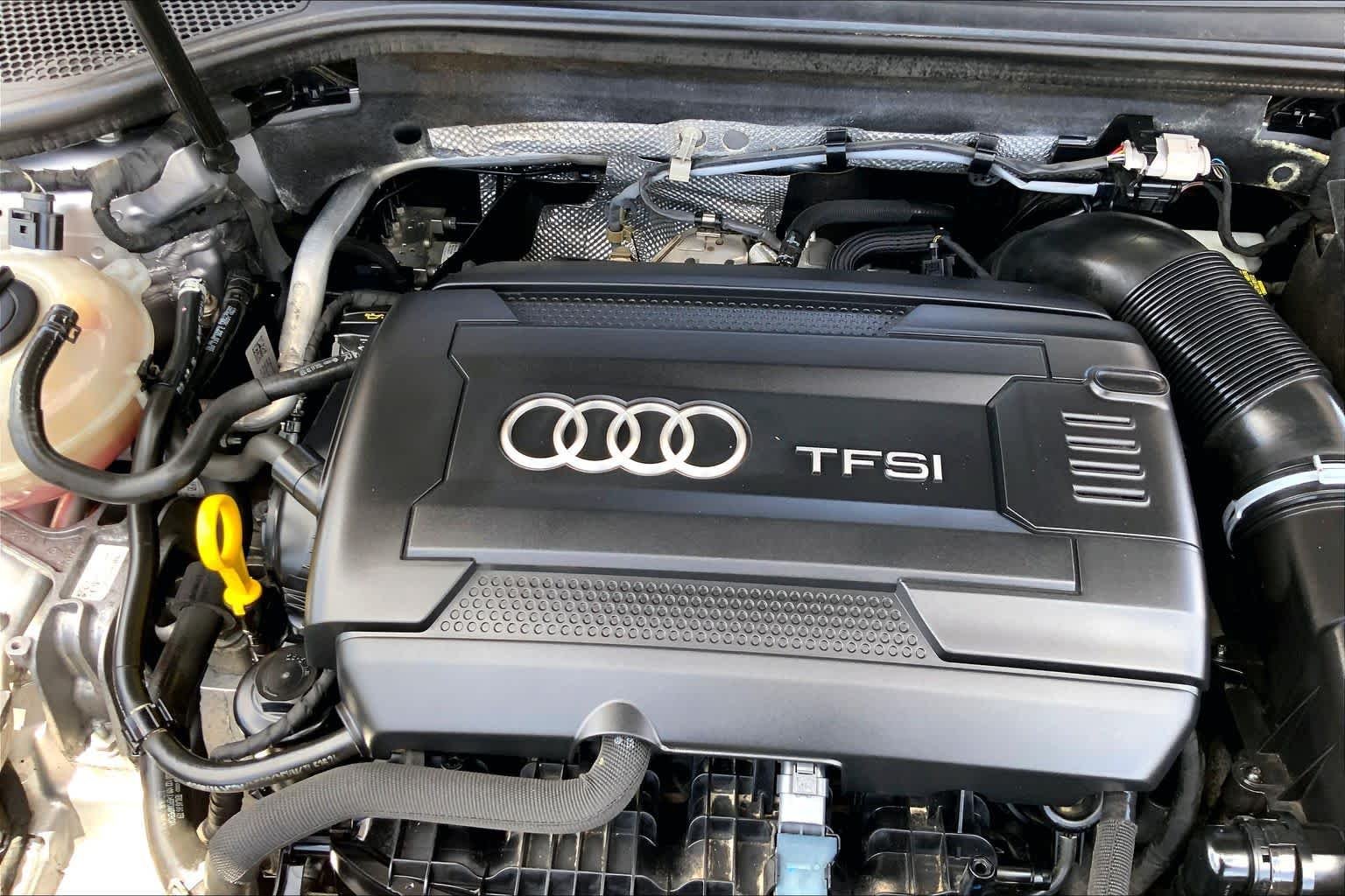 Used 2016 Florett Silver Metallic Audi 2.0T Premium image 33