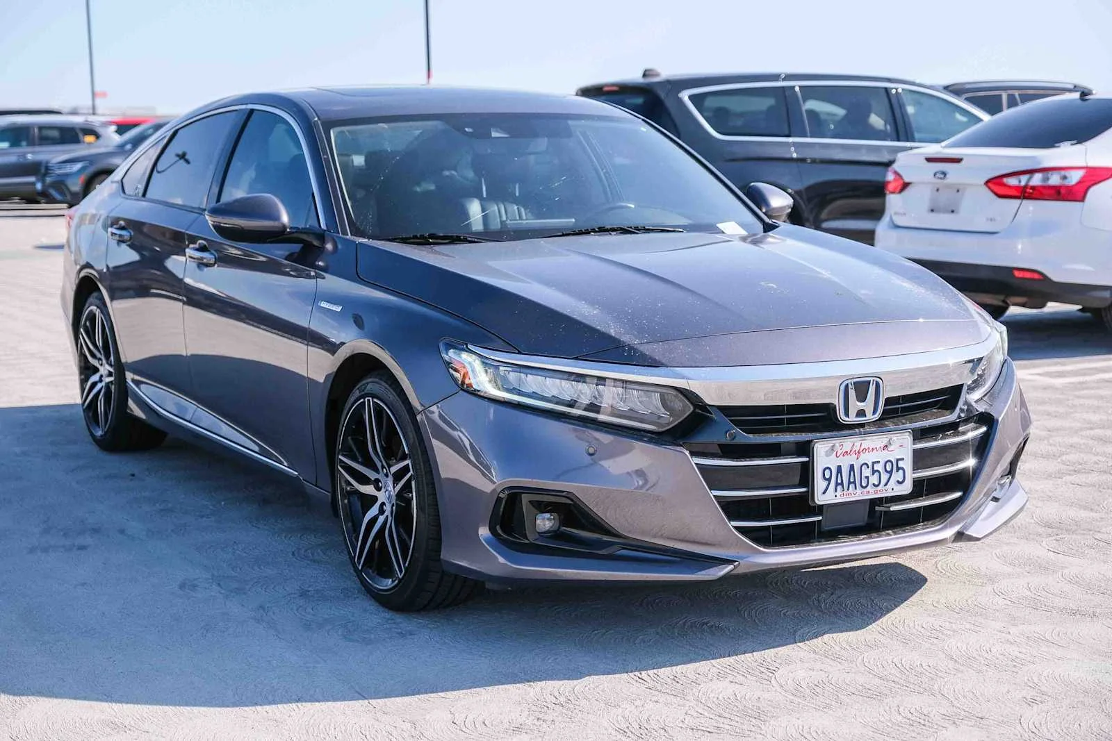 Used 2022 Modern Steel Metallic Honda Touring image 3