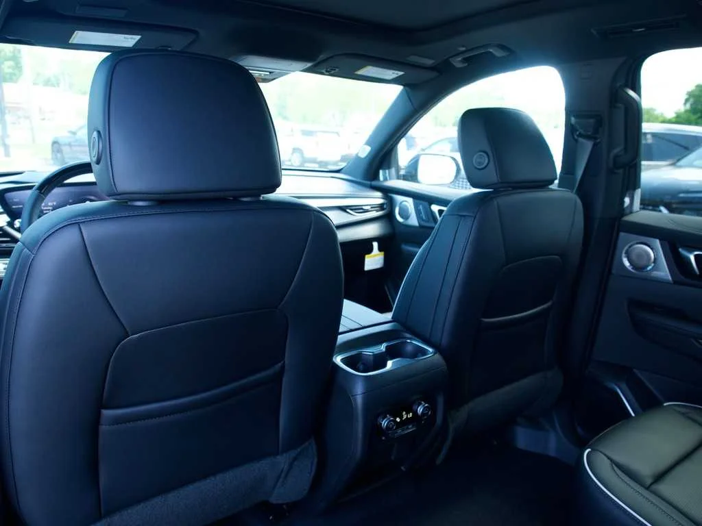 2026 Buick Enclave Avenir - Photo 18