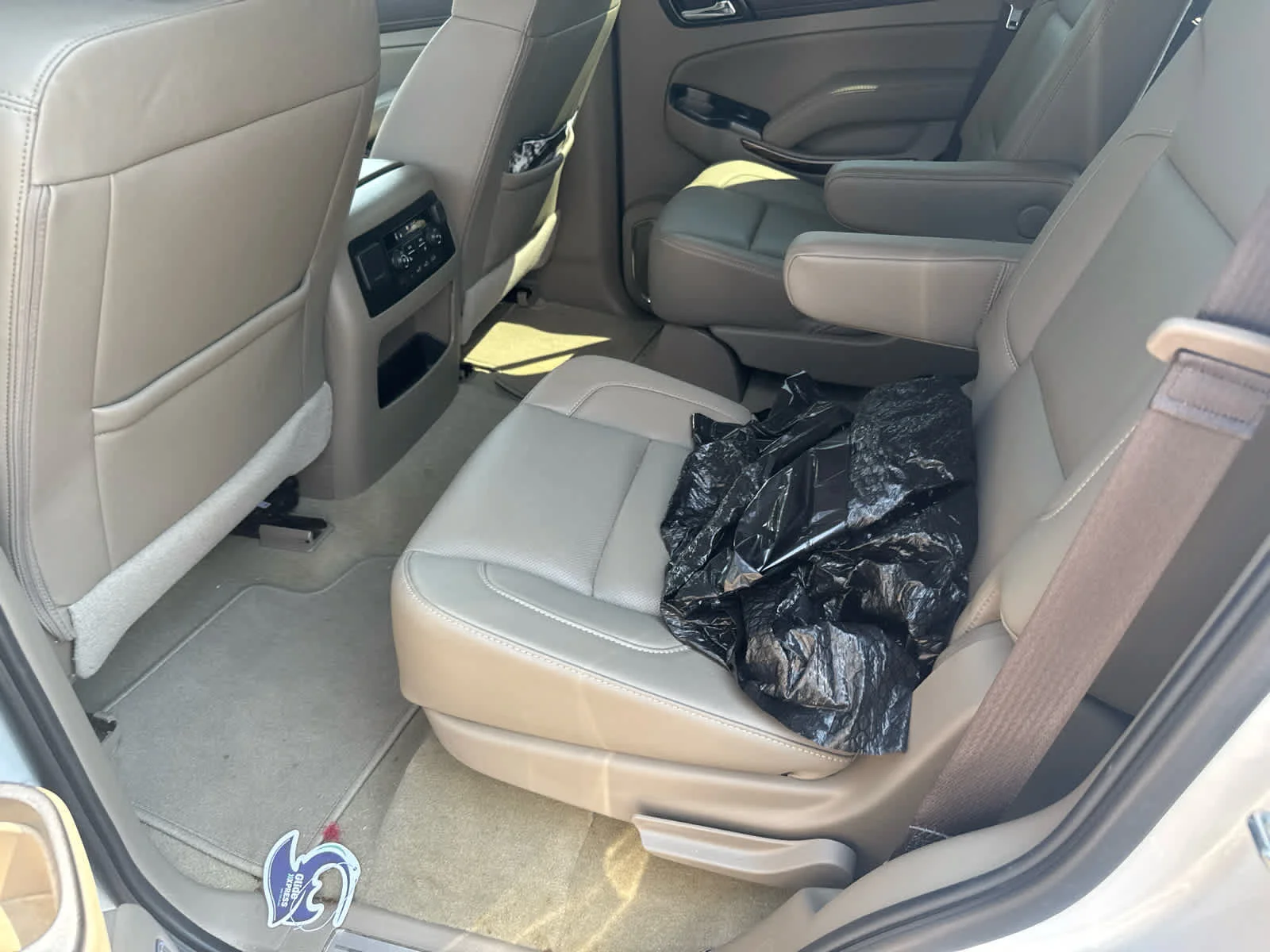 Used 2017 White Frost Tricoat GMC SLT image 7
