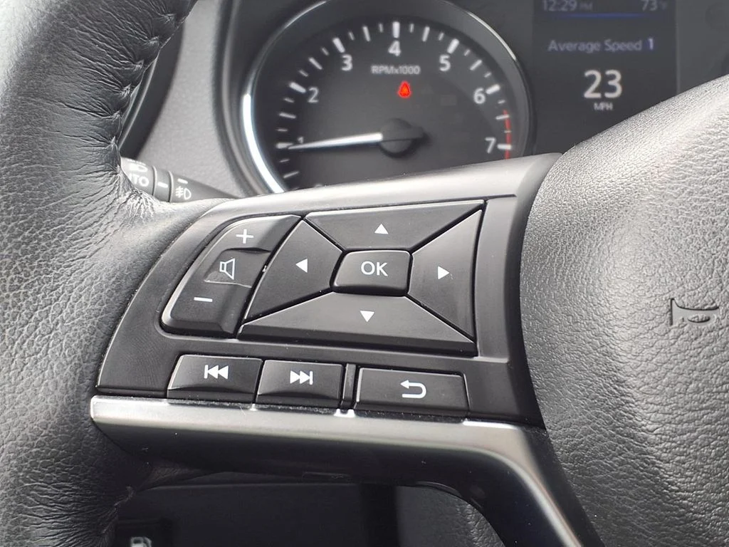 Used 2018 Gun Metallic Nissan SV image 18