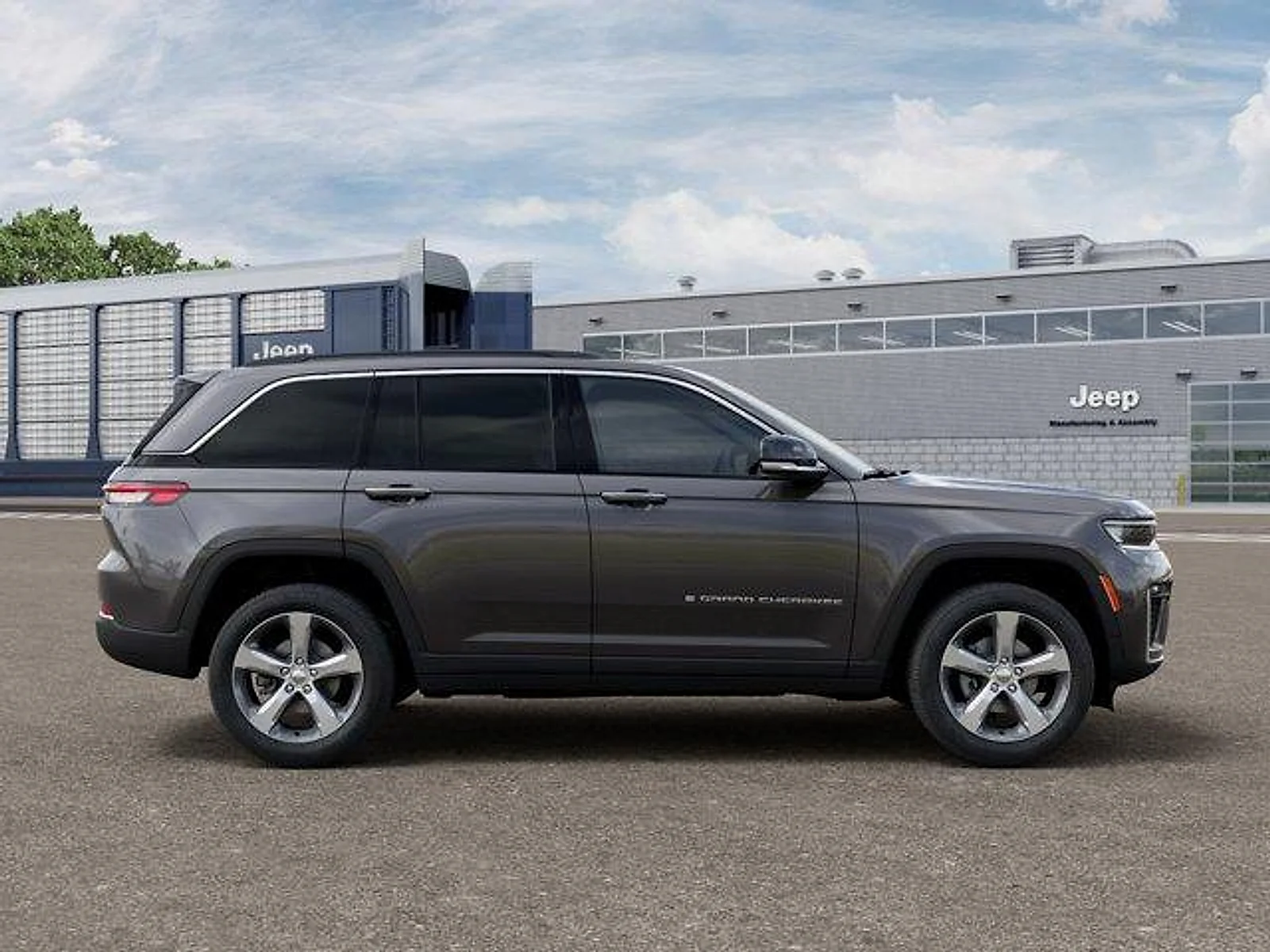New 2026 Baltic Gray Metallic Clear-Coat Exterior Paint Jeep Limited 4x4 image 21