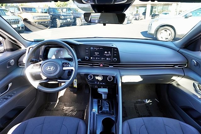 Used 2024 Black Hyundai SE image 16