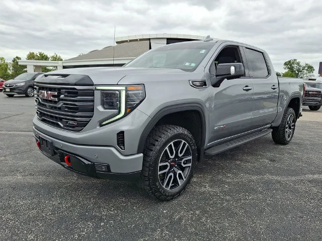 Used 2025 Silver GMC AT4 image 3