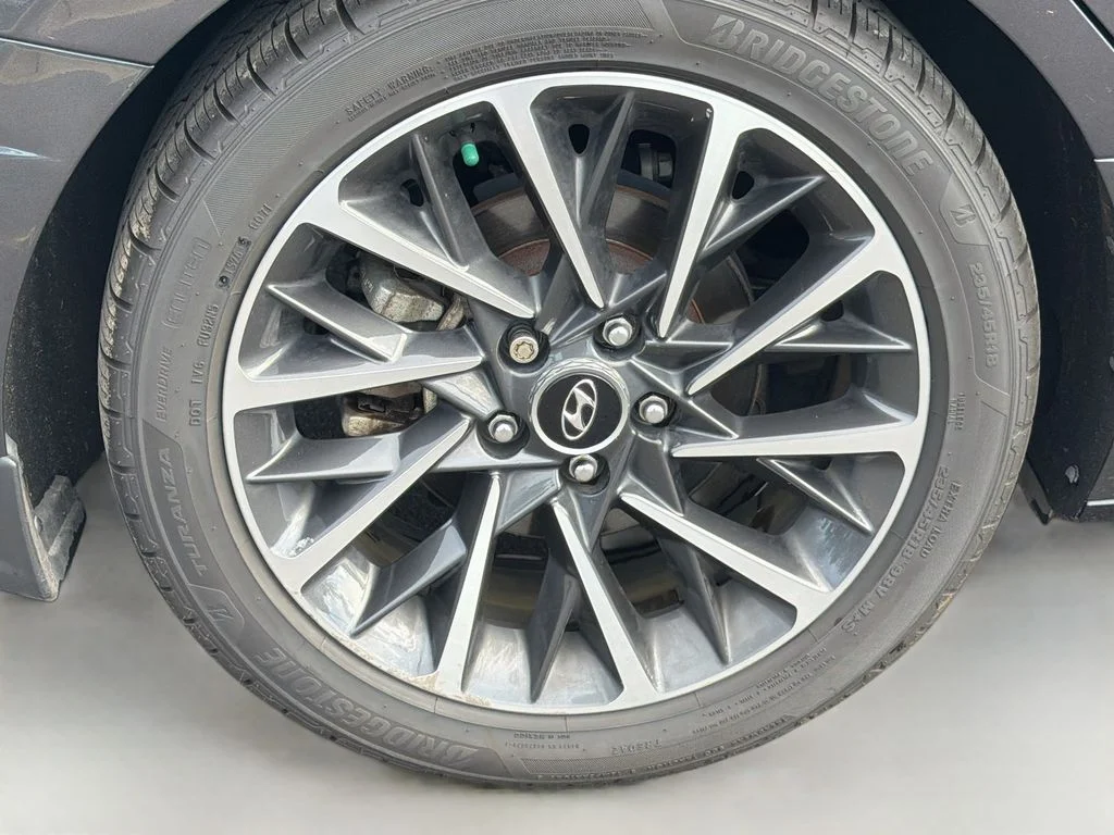Used 2020 Gray Hyundai Limited image 9
