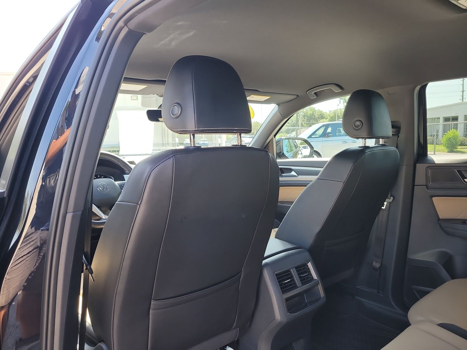 2023 Volkswagen Atlas Cross Sport SE w/Tech - Photo 13