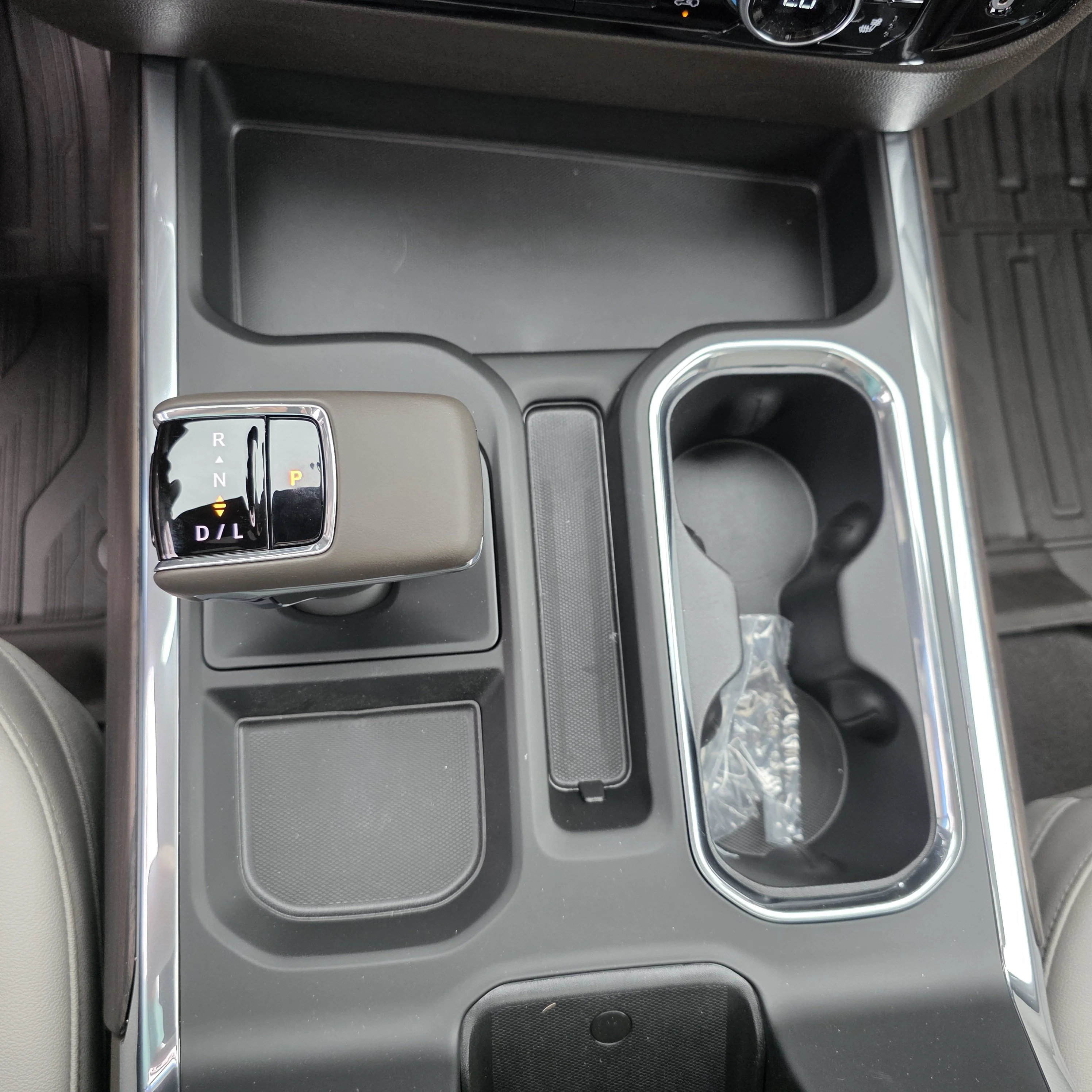 2026 GMC Sierra 1500 SLT - Photo 16