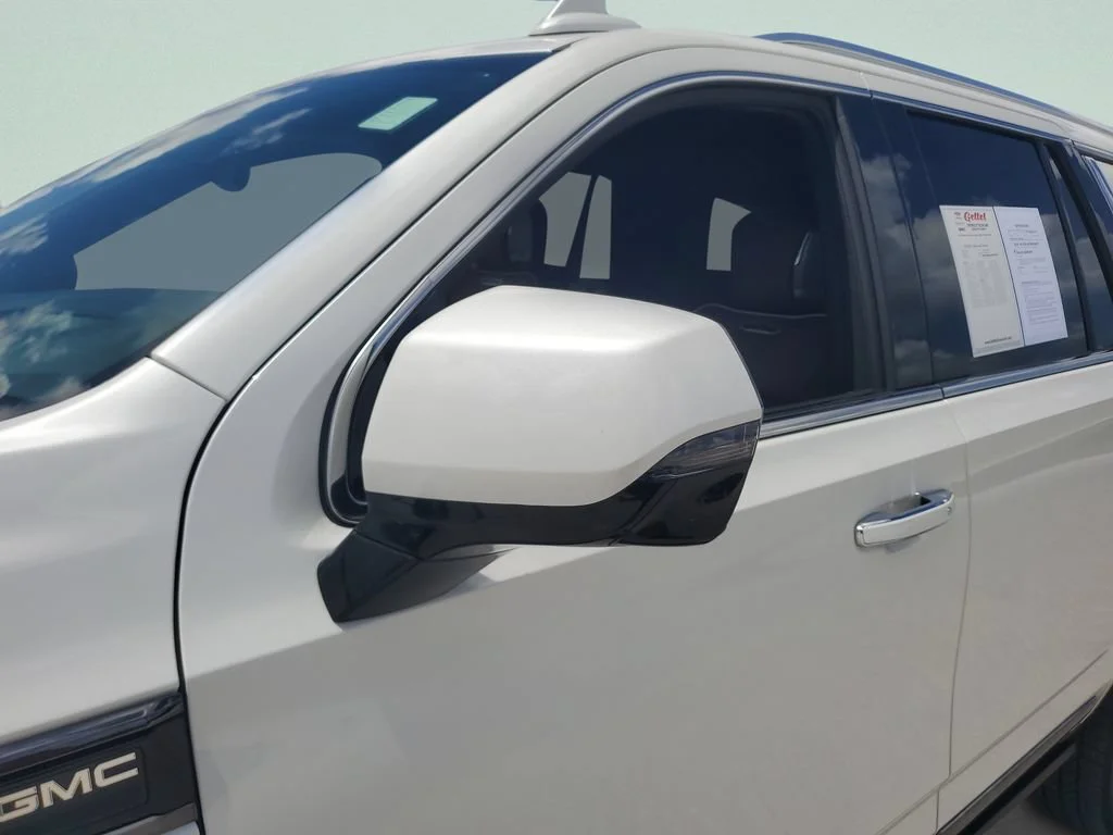 Used 2024 White Frost Tricoat GMC Denali Ultimate image 27