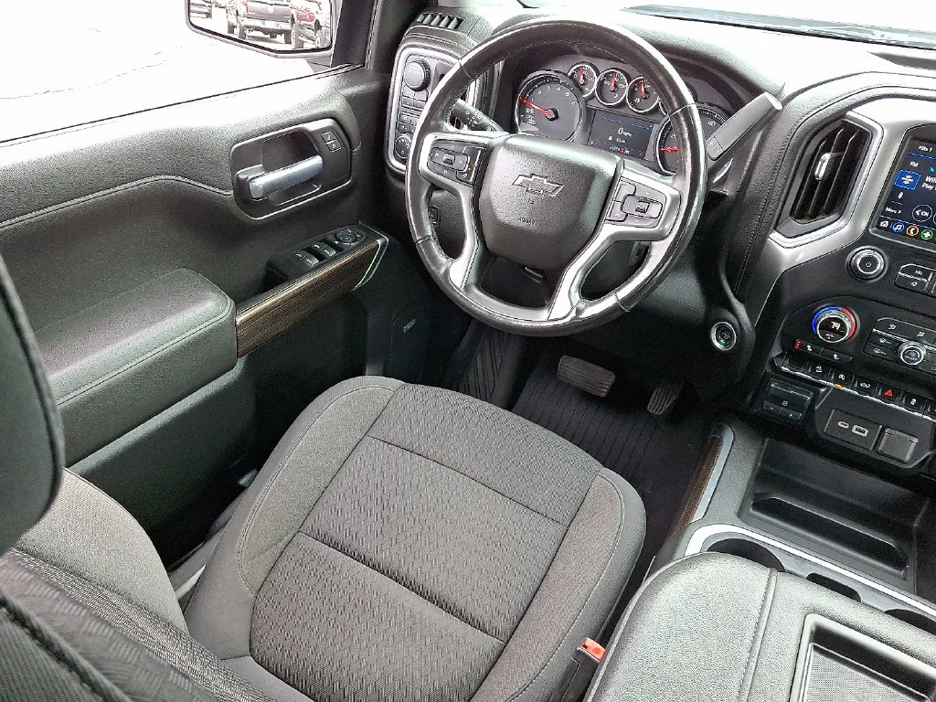 Used 2020 Silver Chevrolet RST image 15