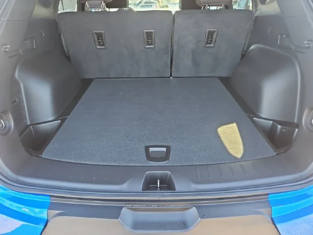 Used 2024 Riptide Blue Metallic Chevrolet 2LT image 23