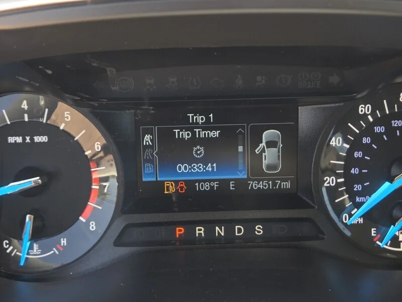 Used 2015 Gray Ford SE image 14