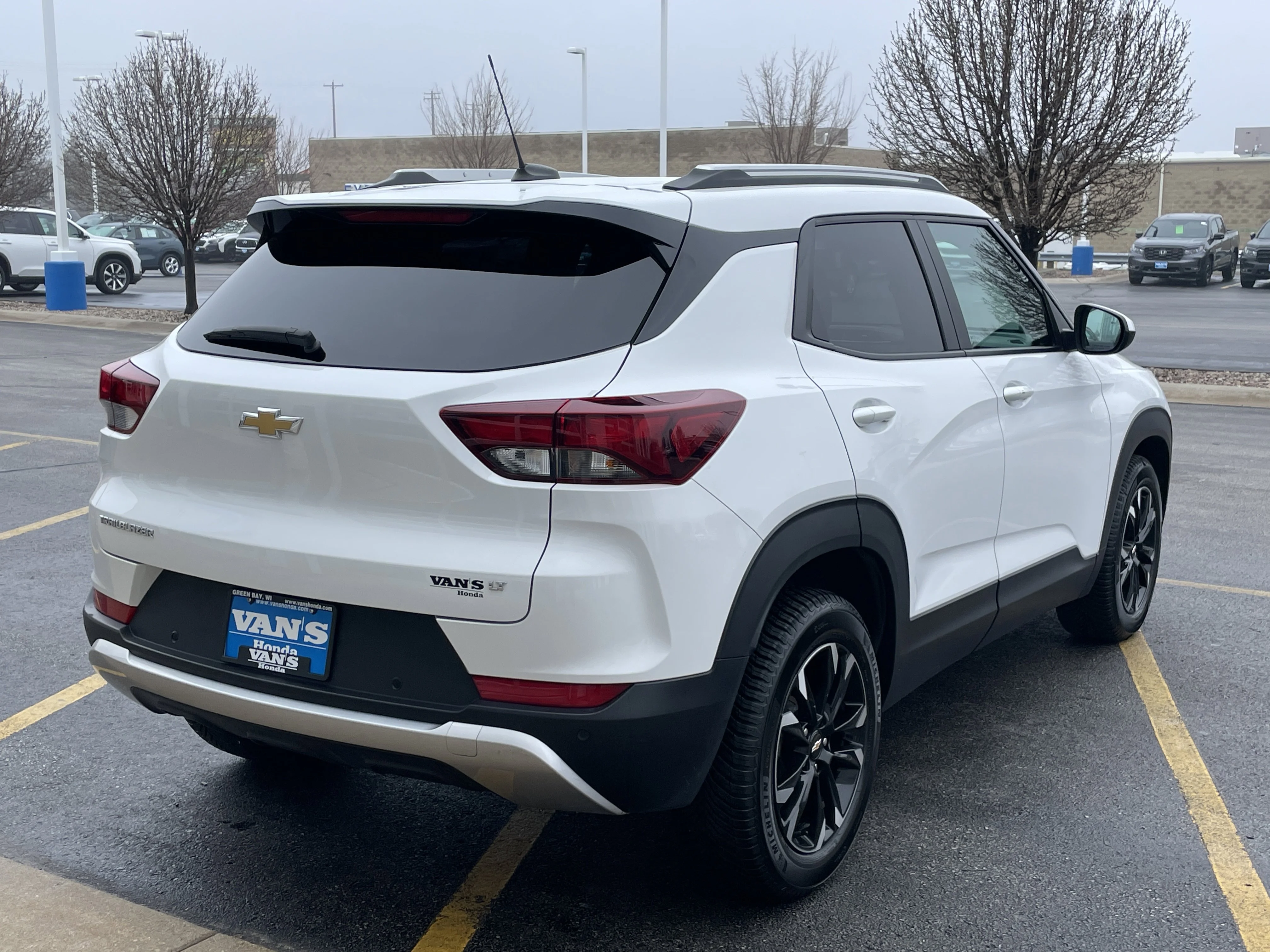 Used 2022 Summit White Chevrolet LT image 11