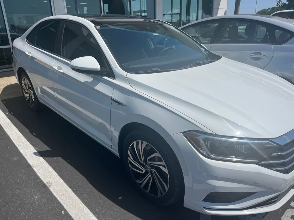 Used 2020 Pure White Volkswagen SEL image 3