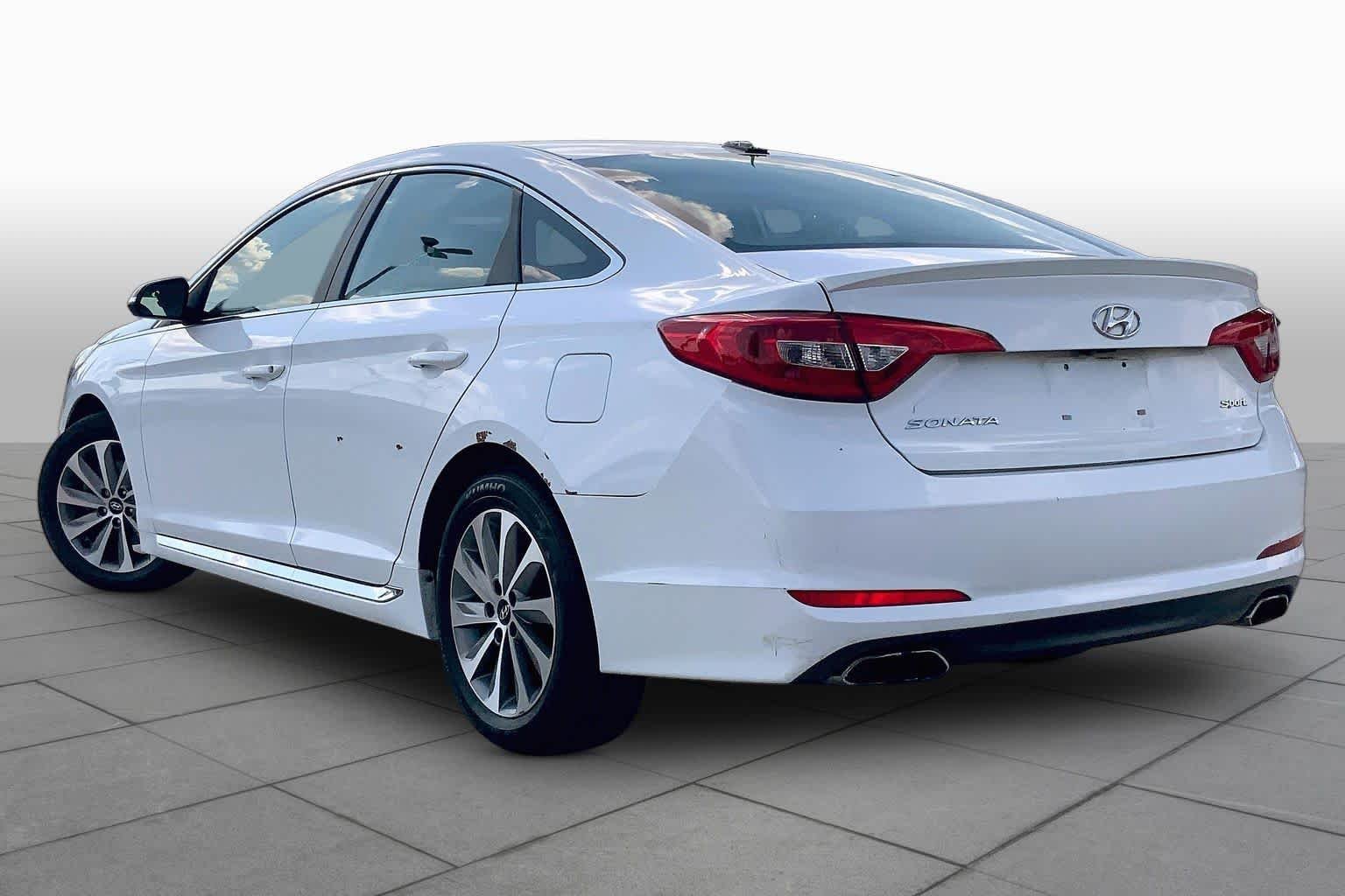 Used 2015 Quartz White Pearl Hyundai 2.4L Sport image 12