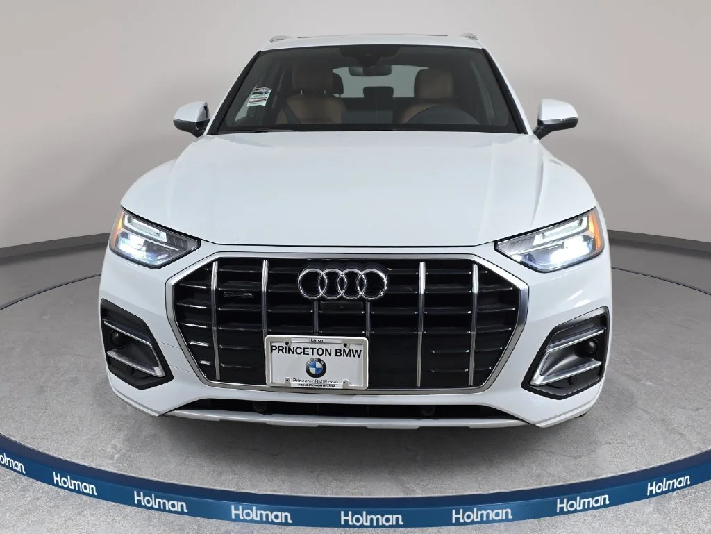 Used 2021 Glacier White Audi 45 Premium Plus image 3