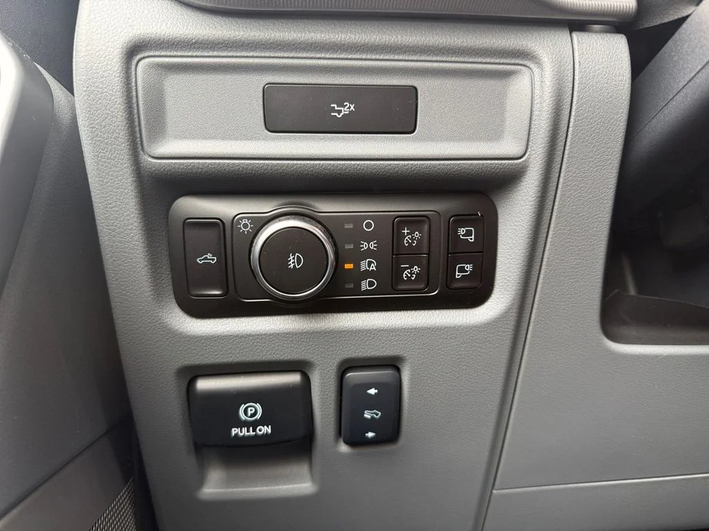 New 2026 Star White Metallic Tri-Coat Ford Lariat® image 25